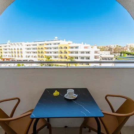 Emeralds By Dk Албуфейра