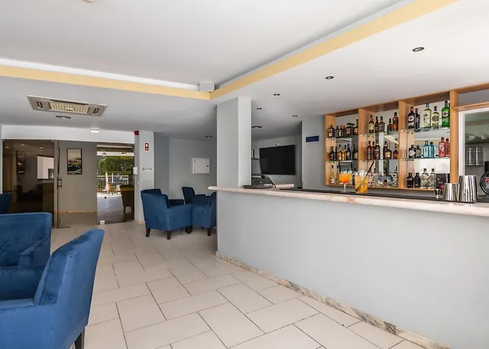 Emeralds By Dk 酒店 4*