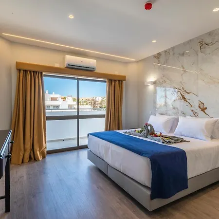 Emeralds By Dk Hotel 4*