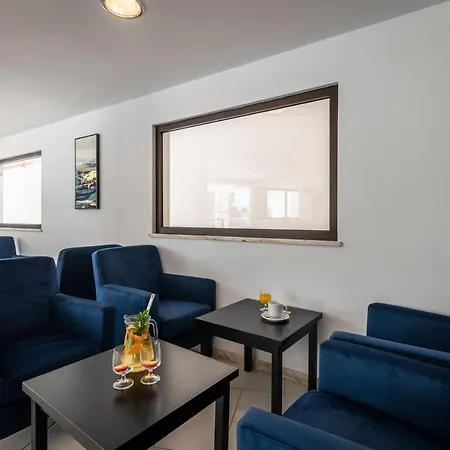 ホテル Emeralds By Dk